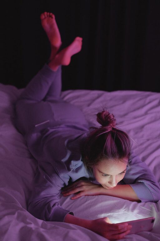 How to Plan a Perfect Screen-Light Evening at Home